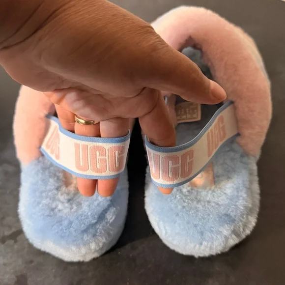 UGG Fluff Yeah Slide Pride Stripes Fur Slippers Women’s Size 7 Comfy Rubber Sole - Picture 4 of 10